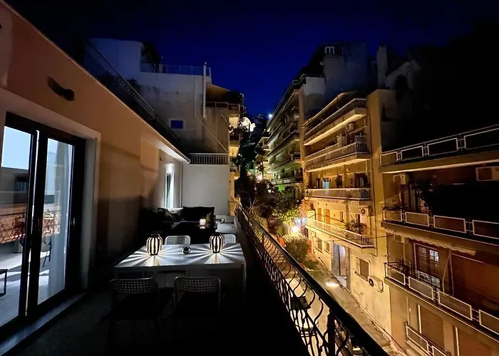 Peaceful 3 Bedroom Apartment In Athens Center