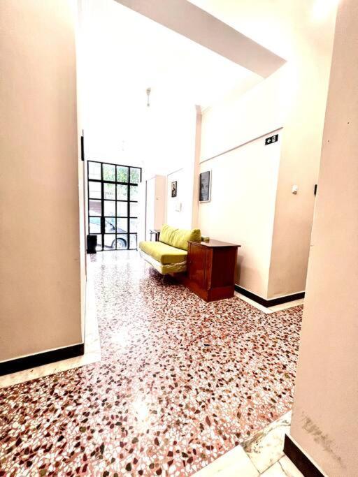 Peaceful 3 Bedroom In Center *
